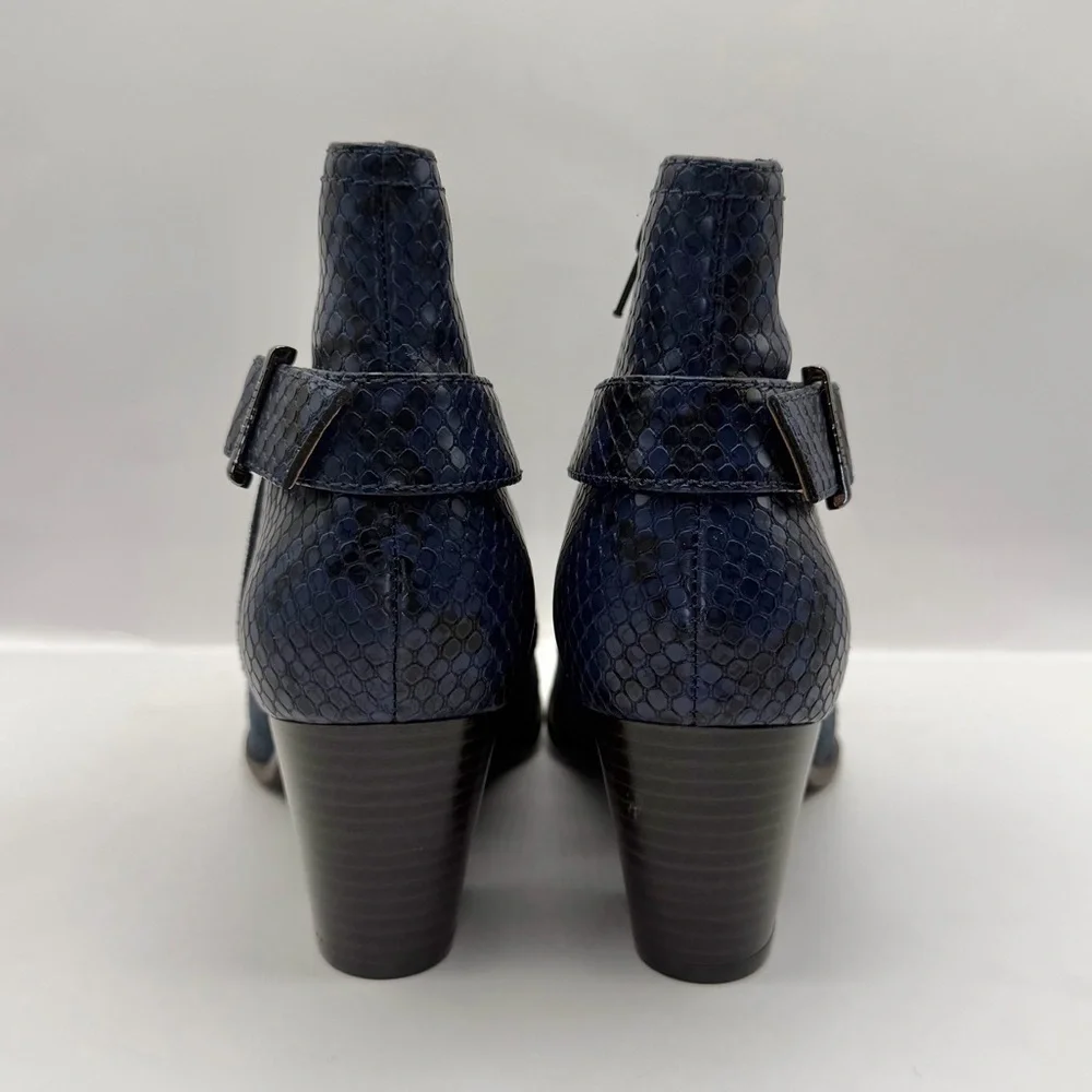 Vionic Naomi Suede Leather Snake Print Ankle Boots. SZ. 8 New Water Resistant
